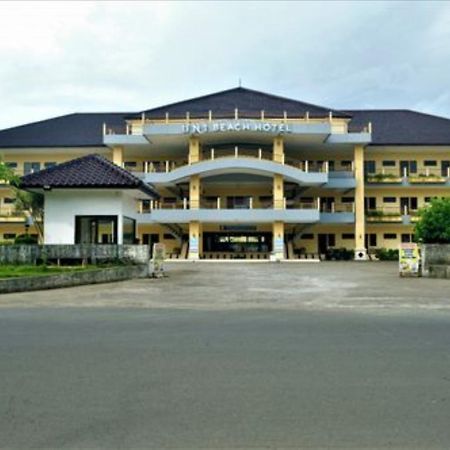 Uni Beach Hotel Pangandaran Extérieur photo
