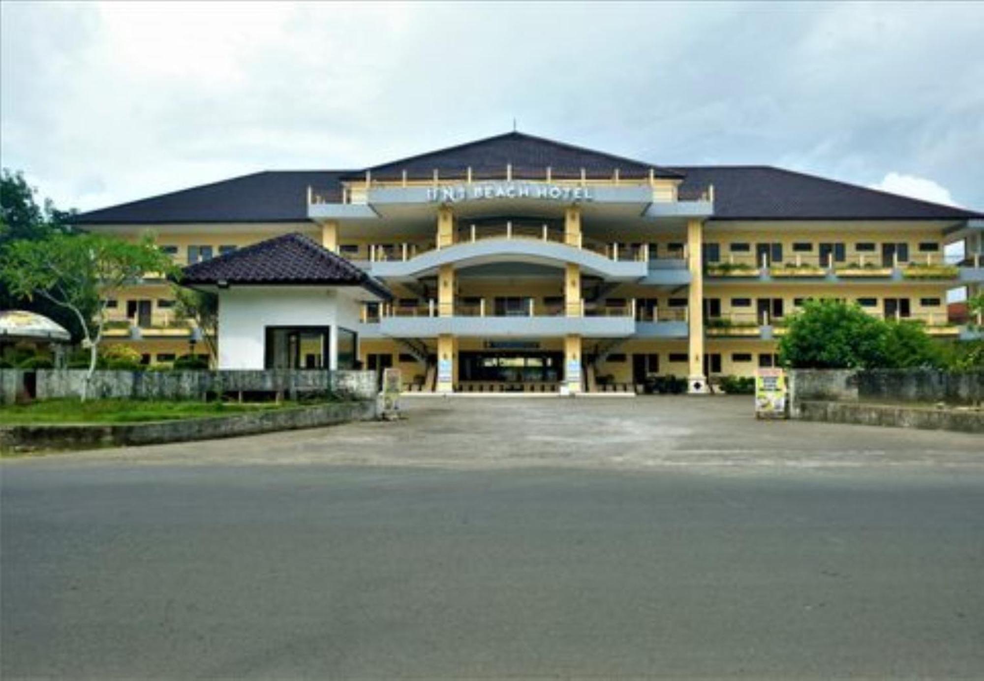 Uni Beach Hotel Pangandaran Extérieur photo